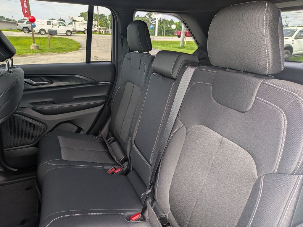 2026 Jeep Grand Cherokee GRAND CHEROKEE LAREDO 4X4