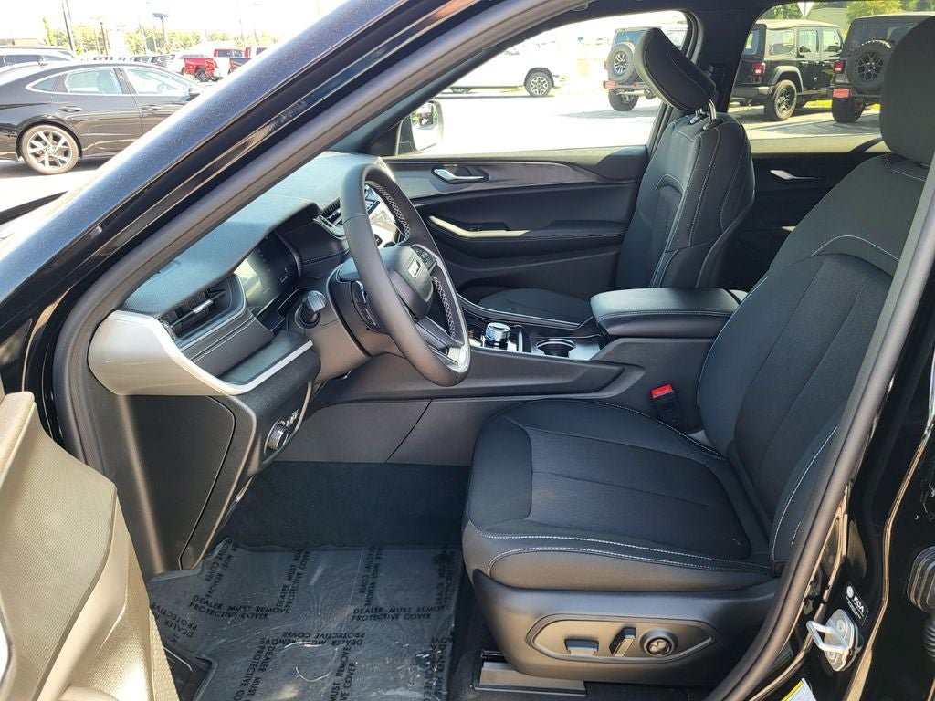 2026 Jeep Grand Cherokee GRAND CHEROKEE LAREDO 4X4
