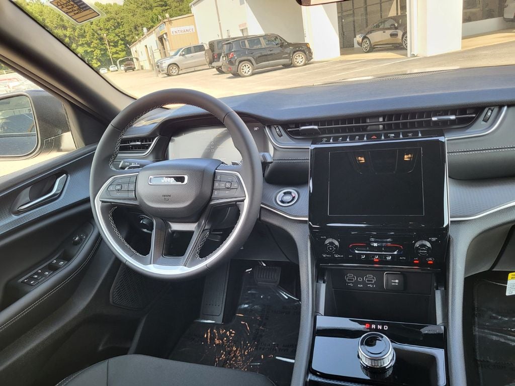 2026 Jeep Grand Cherokee GRAND CHEROKEE LAREDO 4X4