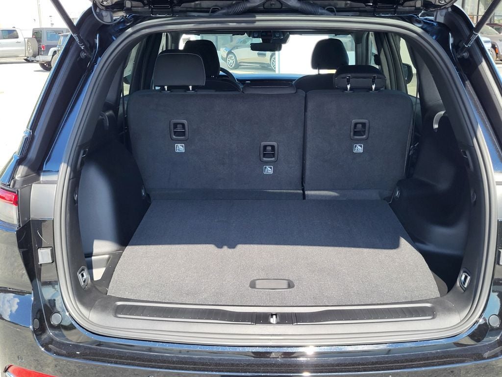 2026 Jeep Grand Cherokee GRAND CHEROKEE LAREDO 4X4