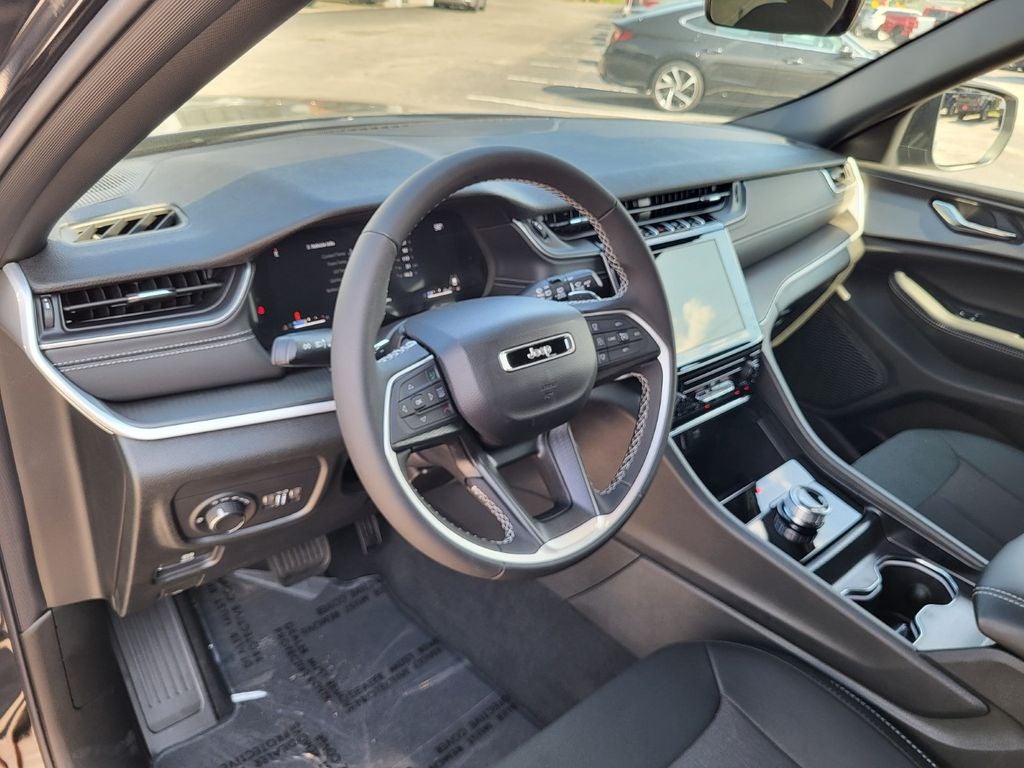 2026 Jeep Grand Cherokee GRAND CHEROKEE LAREDO 4X4