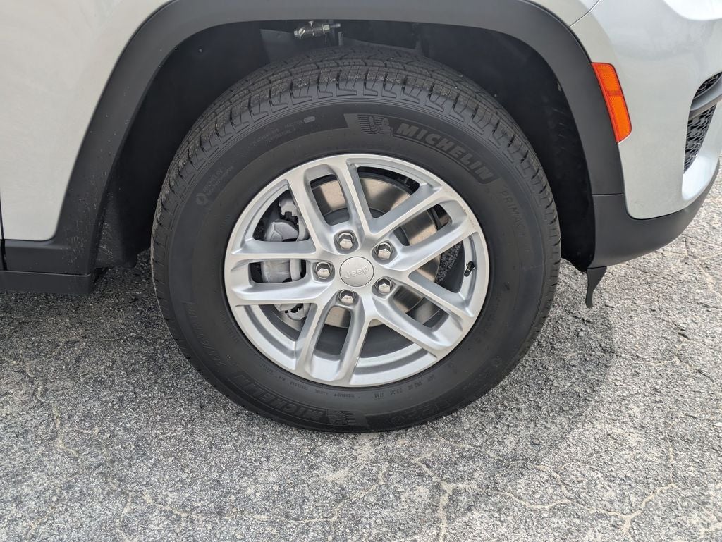 2026 Jeep Grand Cherokee GRAND CHEROKEE LAREDO 4X4