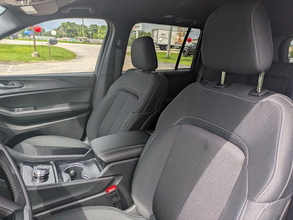 2026 Jeep Grand Cherokee GRAND CHEROKEE LAREDO 4X4