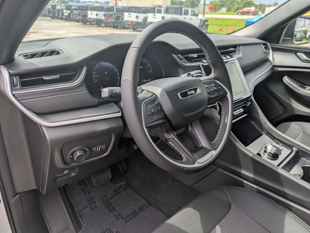 2026 Jeep Grand Cherokee GRAND CHEROKEE LAREDO 4X4