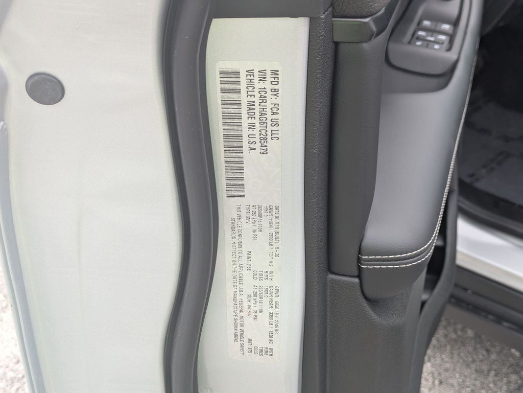 2026 Jeep Grand Cherokee GRAND CHEROKEE LAREDO 4X4