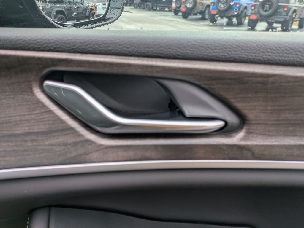 2026 Jeep Grand Cherokee GRAND CHEROKEE LAREDO ALTITUDE 4X4