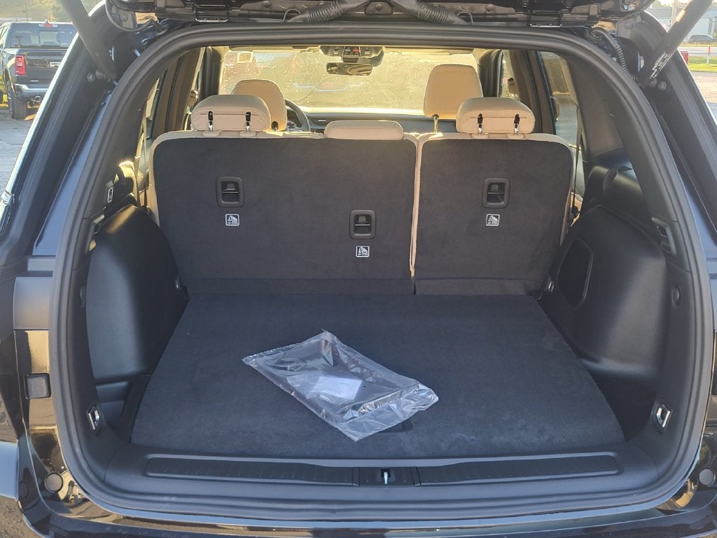 2027 Jeep Grand Cherokee GRAND CHEROKEE LIMITED 4X4