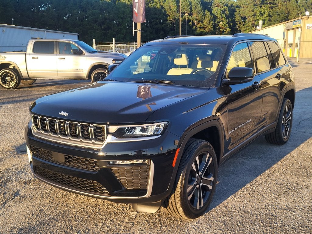 2027 Jeep Grand Cherokee GRAND CHEROKEE LIMITED 4X4