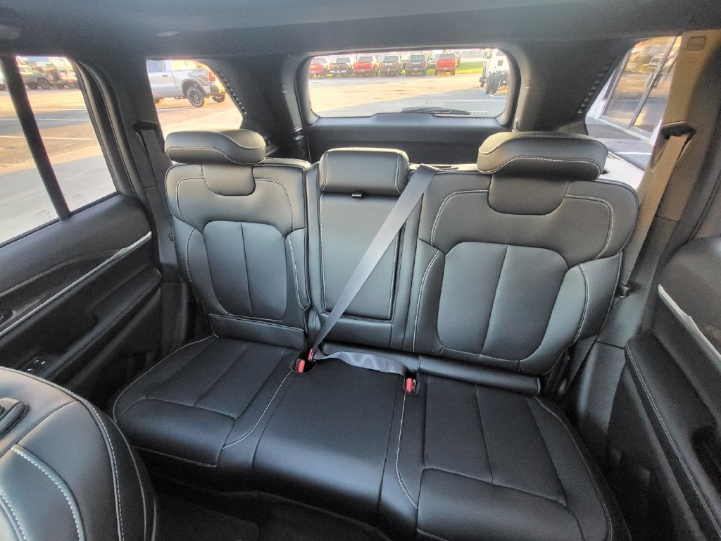 2027 Jeep Grand Cherokee GRAND CHEROKEE LIMITED 4X4