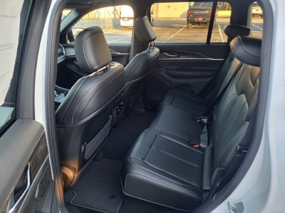 2027 Jeep Grand Cherokee GRAND CHEROKEE LIMITED 4X4