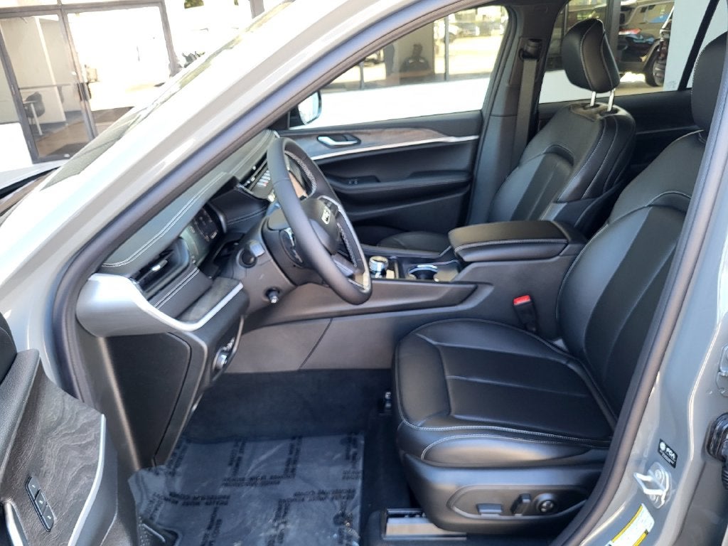 2027 Jeep Grand Cherokee GRAND CHEROKEE LIMITED 4X4