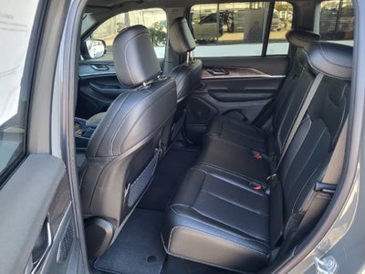 2027 Jeep Grand Cherokee GRAND CHEROKEE LIMITED 4X4