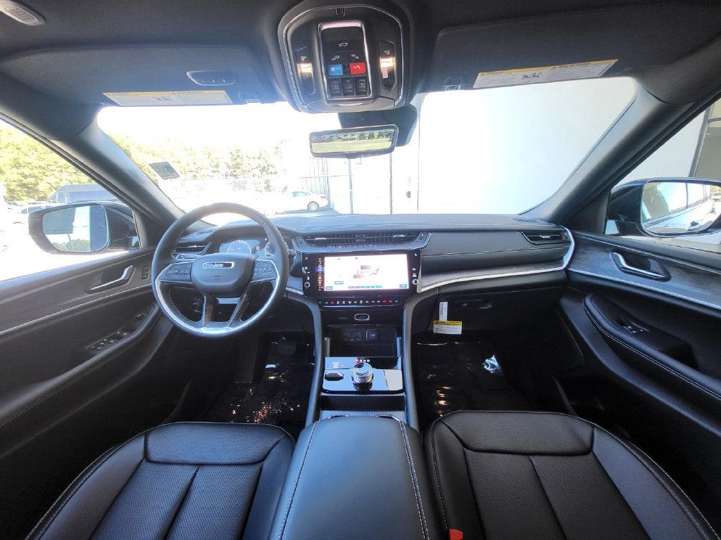 2027 Jeep Grand Cherokee GRAND CHEROKEE LIMITED 4X4