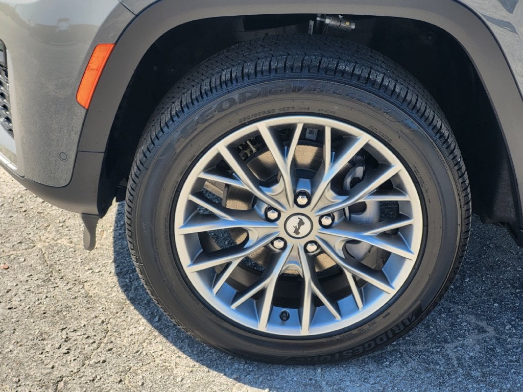 2027 Jeep Grand Cherokee GRAND CHEROKEE LIMITED 4X4