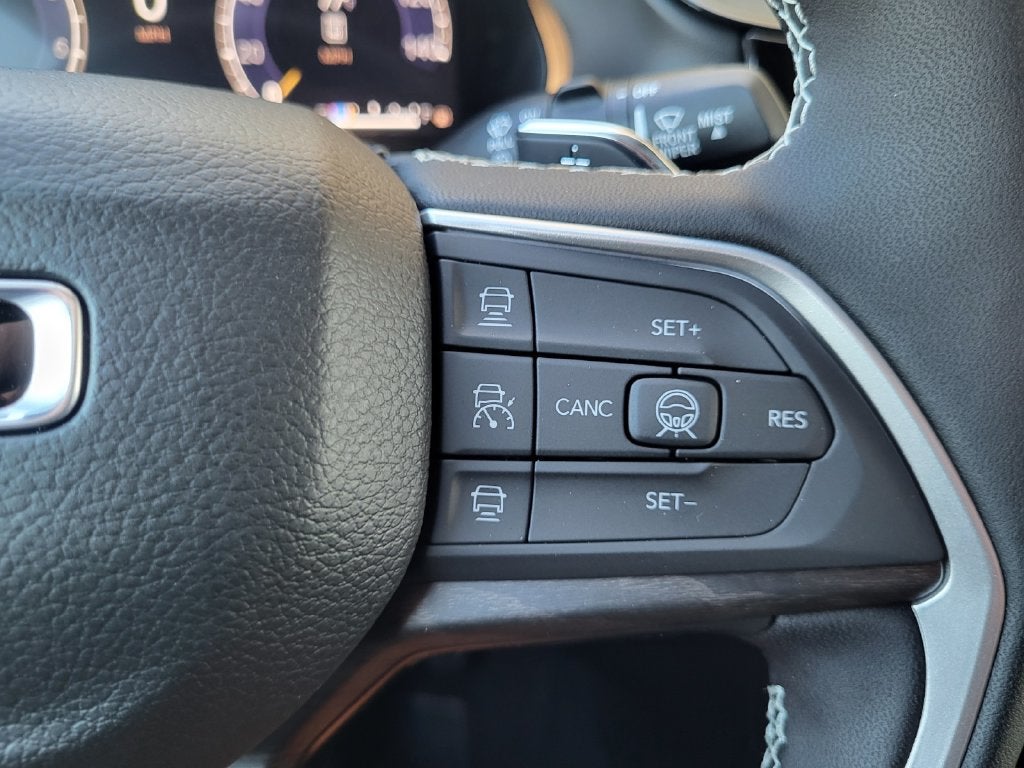 2027 Jeep Grand Cherokee GRAND CHEROKEE LIMITED 4X4