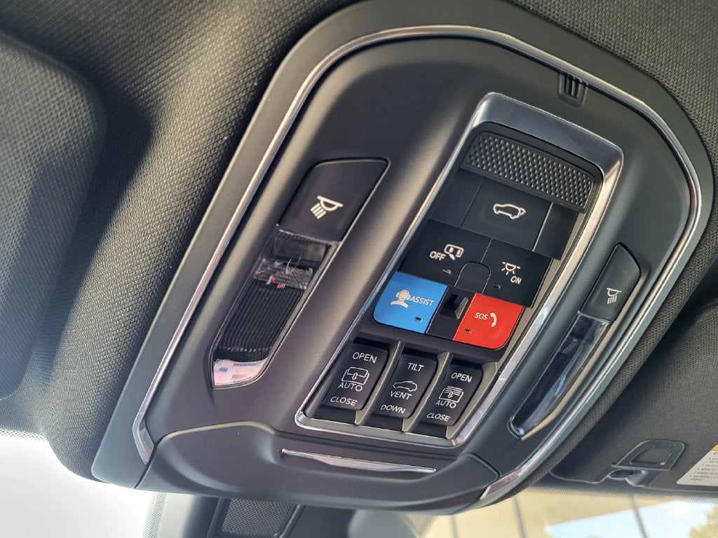 2027 Jeep Grand Cherokee GRAND CHEROKEE LIMITED 4X4