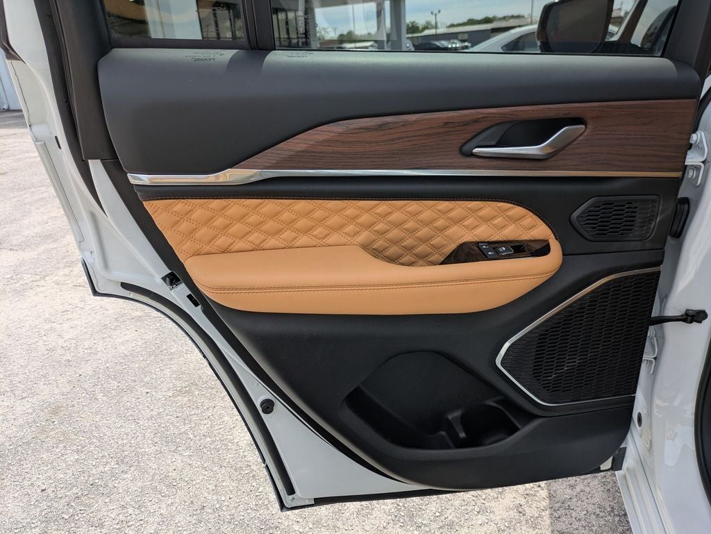 2024 Jeep Grand Cherokee Summit 4x4