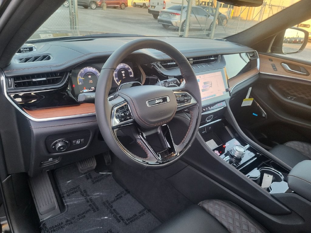 2027 Jeep Grand Cherokee GRAND CHEROKEE SUMMIT 4X4