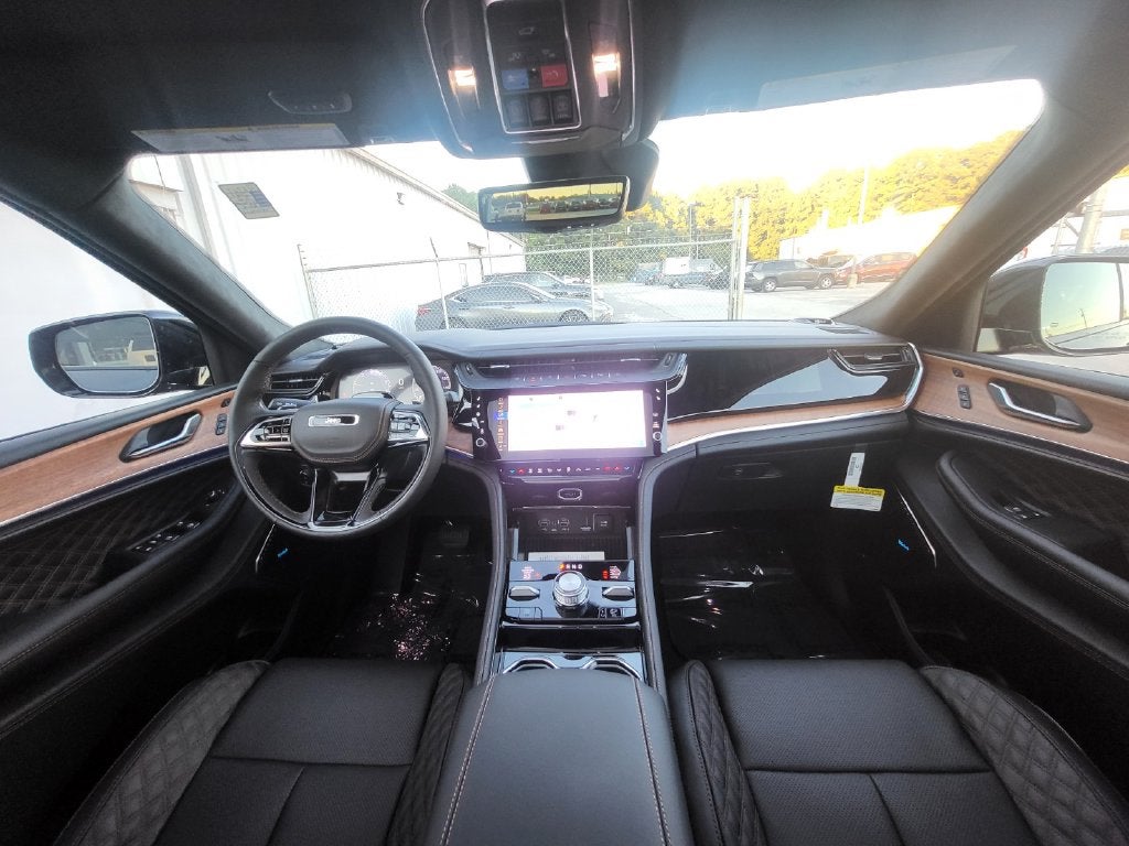 2027 Jeep Grand Cherokee GRAND CHEROKEE SUMMIT 4X4