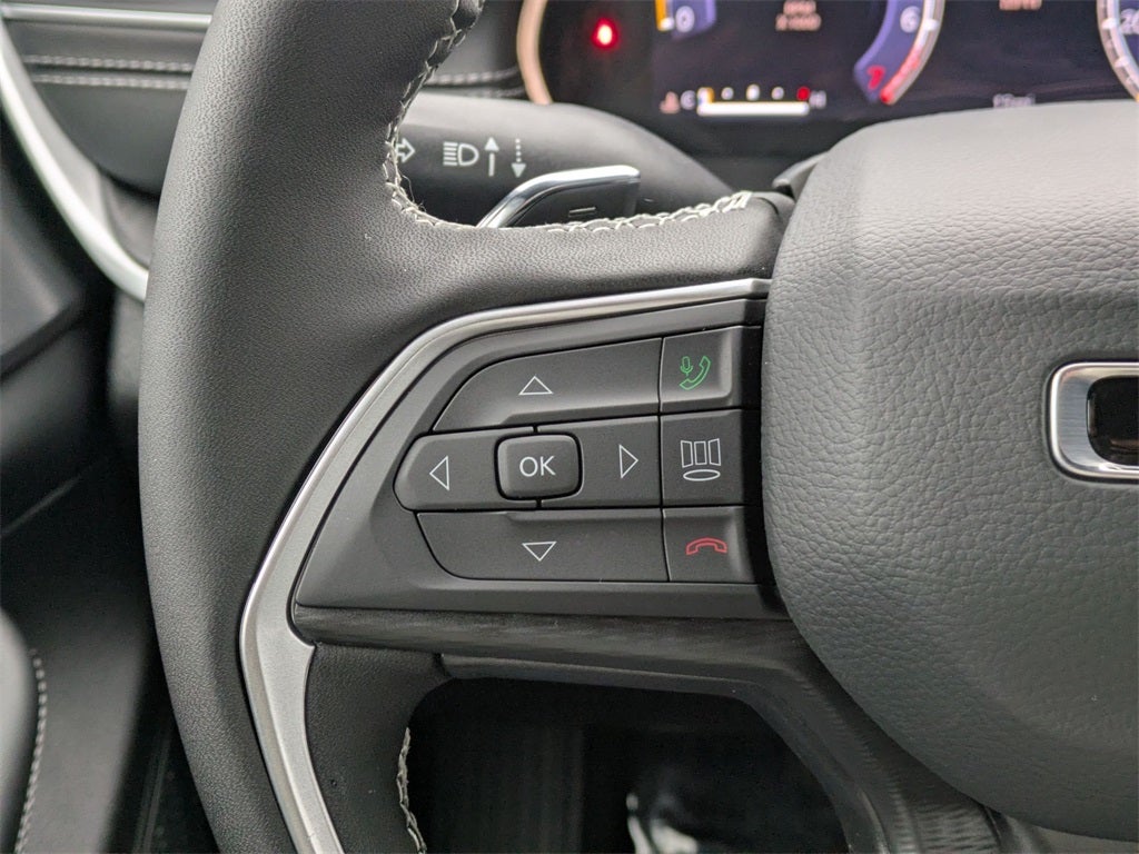 2025 Jeep Grand Cherokee GRAND CHEROKEE L LAREDO 4X2