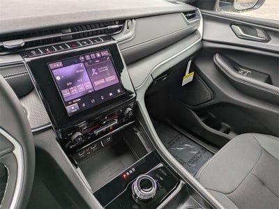 2025 Jeep Grand Cherokee GRAND CHEROKEE L LAREDO 4X2