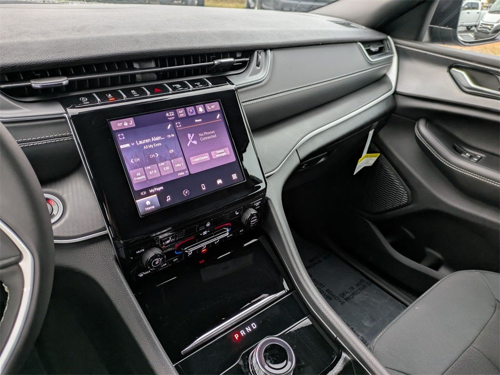 2025 Jeep Grand Cherokee GRAND CHEROKEE L LAREDO 4X2