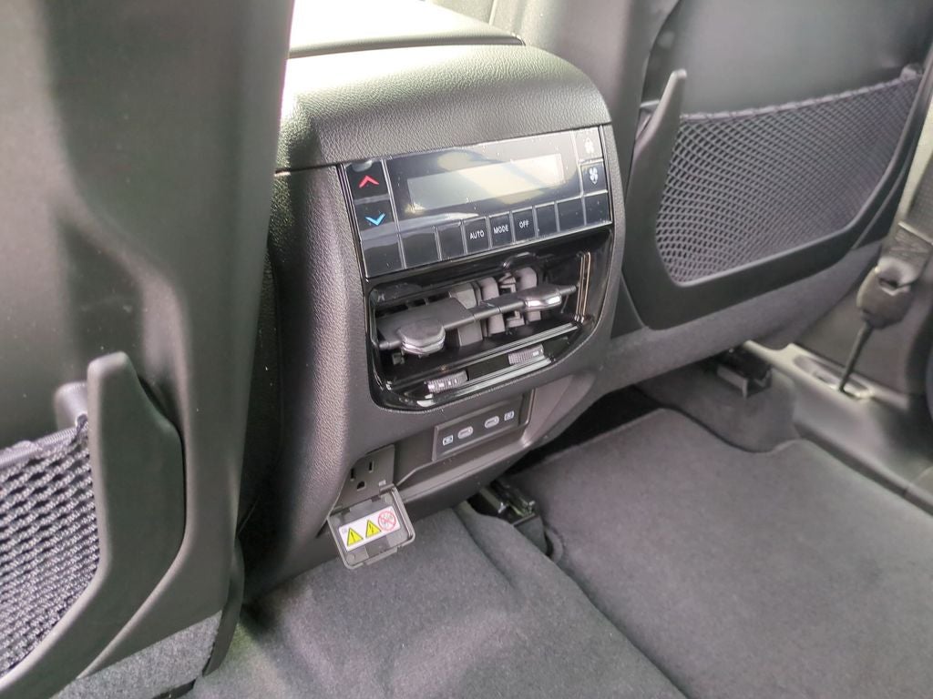 2026 Jeep Grand Cherokee GRAND CHEROKEE L LAREDO ALTITUDE 4X2