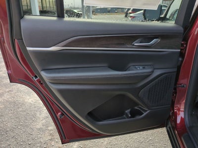 2026 Jeep Grand Cherokee GRAND CHEROKEE L LAREDO ALTITUDE 4X2