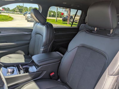 2026 Jeep Grand Cherokee GRAND CHEROKEE L LAREDO ALTITUDE 4X2