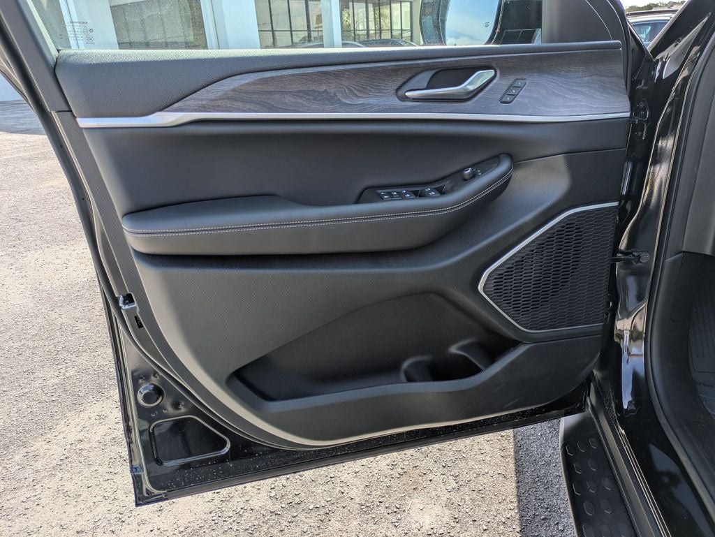 2026 Jeep Grand Cherokee GRAND CHEROKEE L LIMITED 4X2