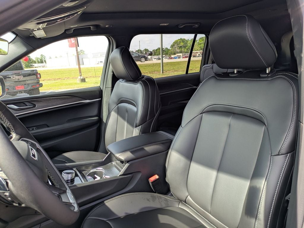 2026 Jeep Grand Cherokee GRAND CHEROKEE L LIMITED 4X2