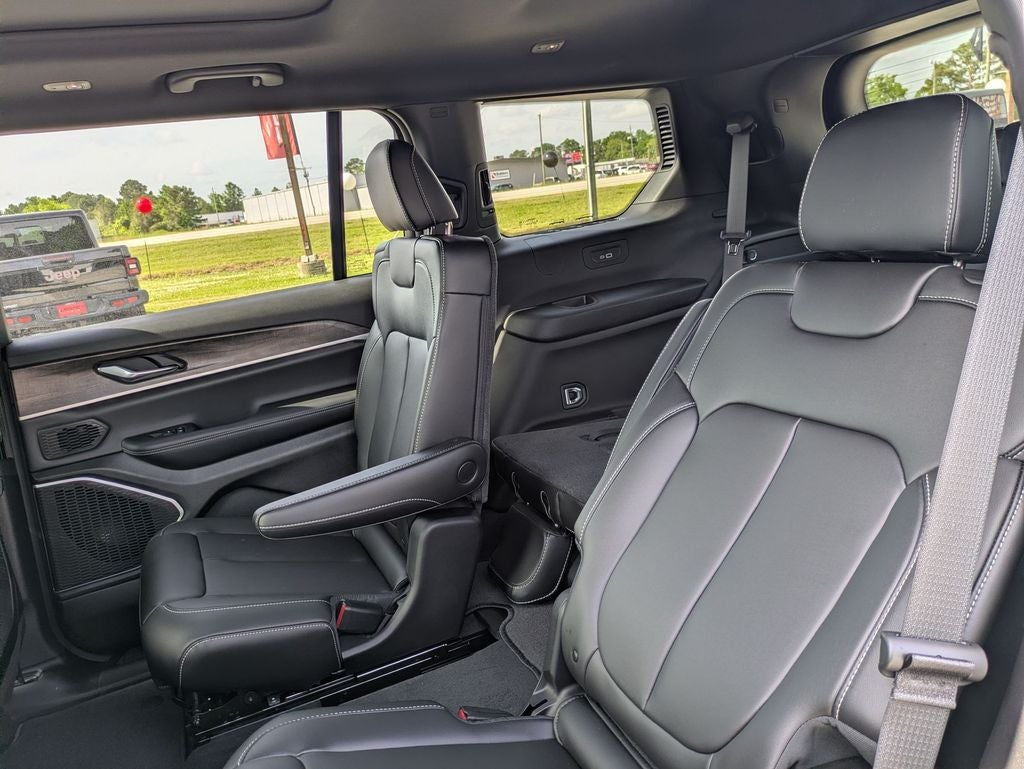 2026 Jeep Grand Cherokee GRAND CHEROKEE L LIMITED 4X2