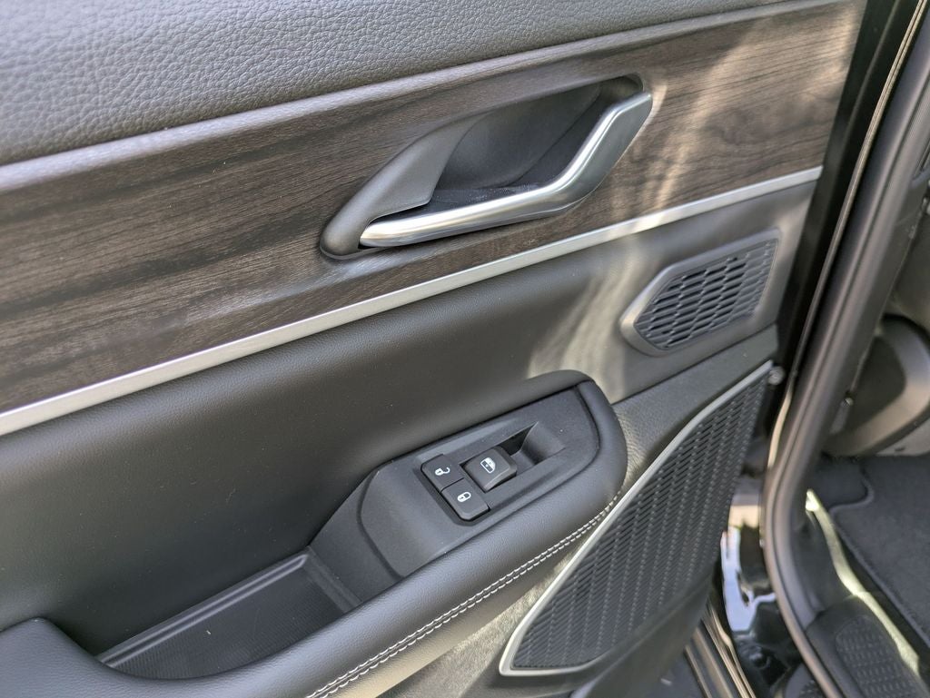 2026 Jeep Grand Cherokee GRAND CHEROKEE L LIMITED 4X2