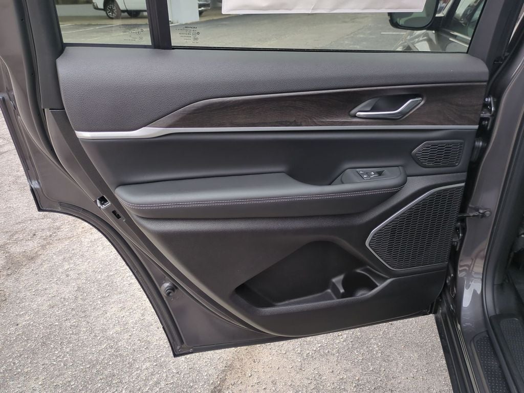 2026 Jeep Grand Cherokee GRAND CHEROKEE L LIMITED 4X2