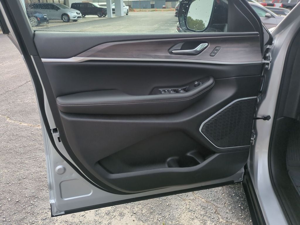 2026 Jeep Grand Cherokee GRAND CHEROKEE L LIMITED 4X2