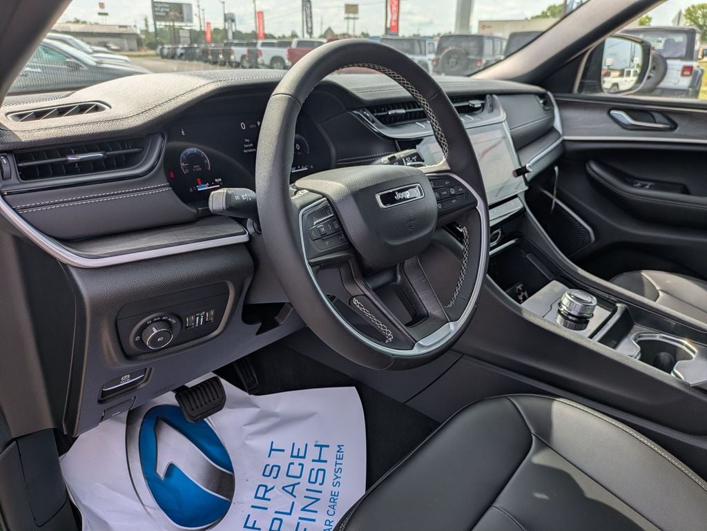 2026 Jeep Grand Cherokee GRAND CHEROKEE L LIMITED 4X2