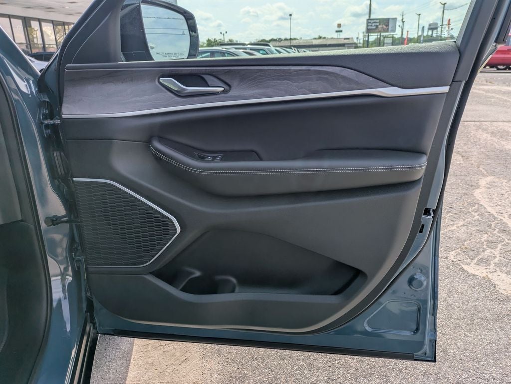 2026 Jeep Grand Cherokee GRAND CHEROKEE L LIMITED 4X2