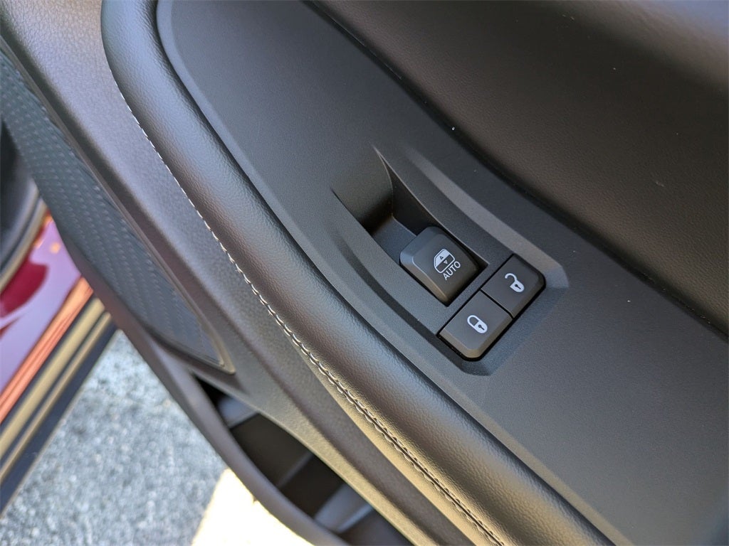 2025 Jeep Grand Cherokee GRAND CHEROKEE L LAREDO X 4X4