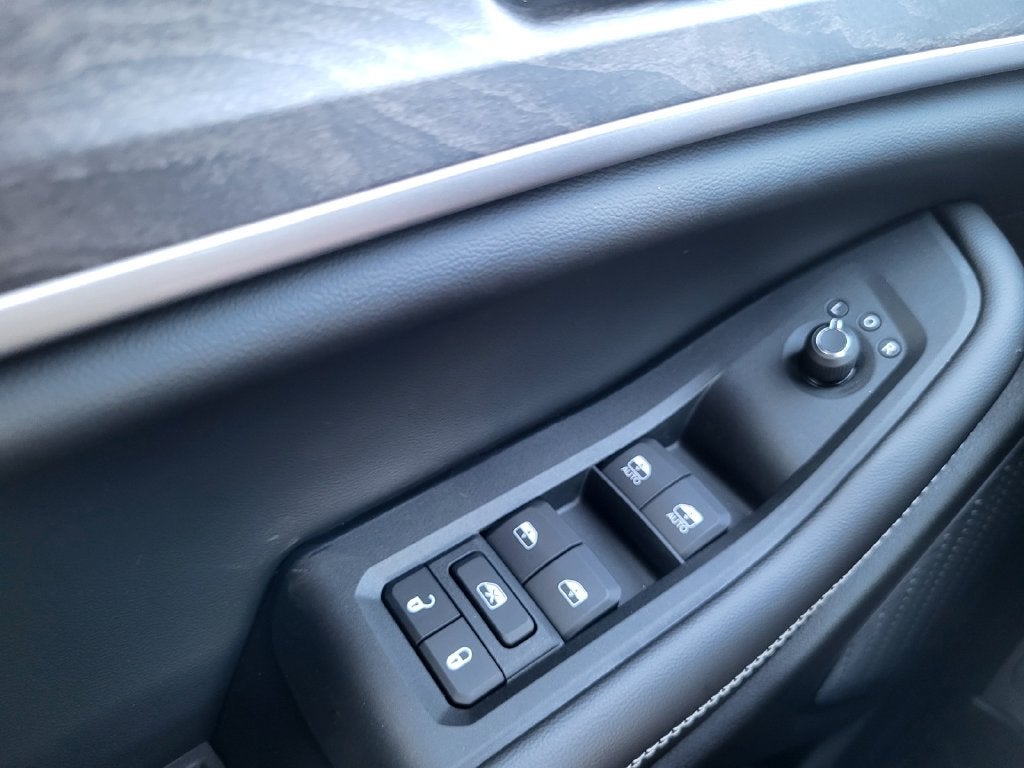 2027 Jeep Grand Cherokee GRAND CHEROKEE L LAREDO ALTITUDE 4X4