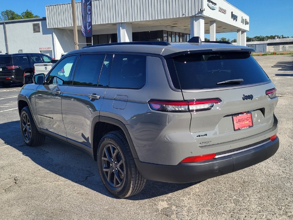2027 Jeep Grand Cherokee GRAND CHEROKEE L LAREDO ALTITUDE 4X4