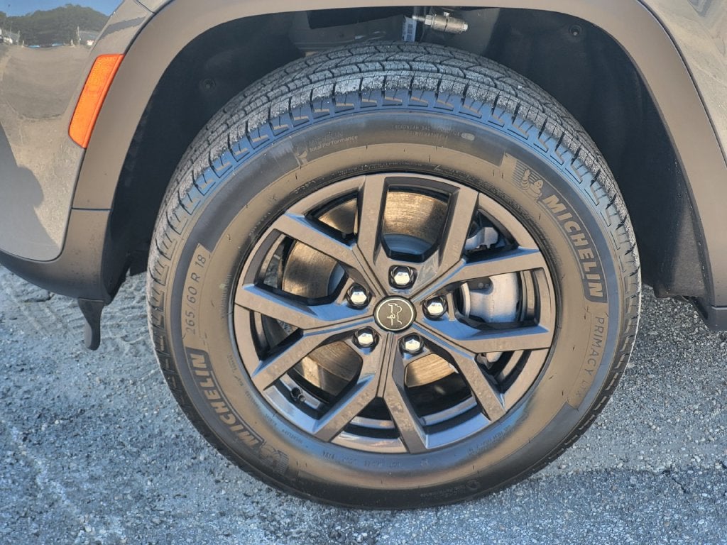 2027 Jeep Grand Cherokee GRAND CHEROKEE L LAREDO ALTITUDE 4X4