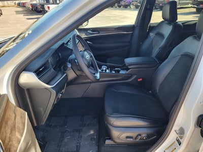 2027 Jeep Grand Cherokee GRAND CHEROKEE L LAREDO ALTITUDE 4X4