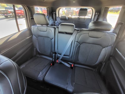 2027 Jeep Grand Cherokee GRAND CHEROKEE L LAREDO ALTITUDE 4X4