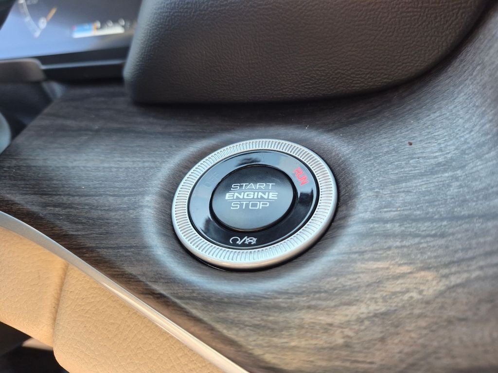 2025 Jeep Grand Cherokee L Limited 4x4