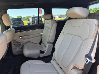 2025 Jeep Grand Cherokee L Limited 4x4