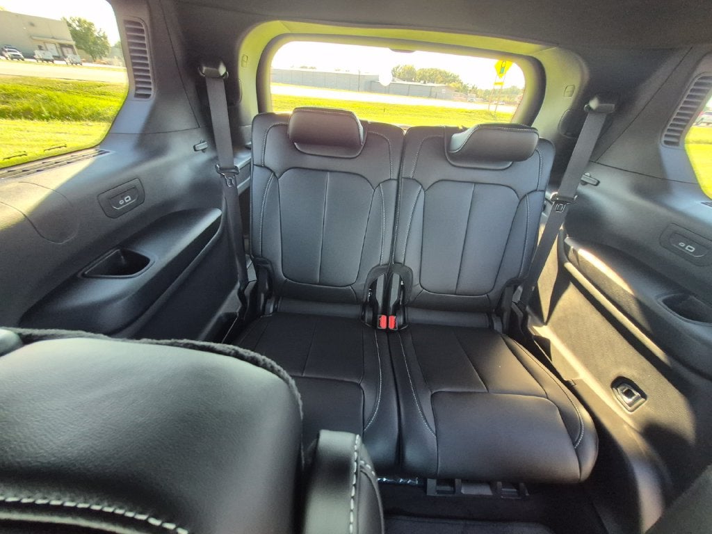 2027 Jeep Grand Cherokee GRAND CHEROKEE L LIMITED 4X4
