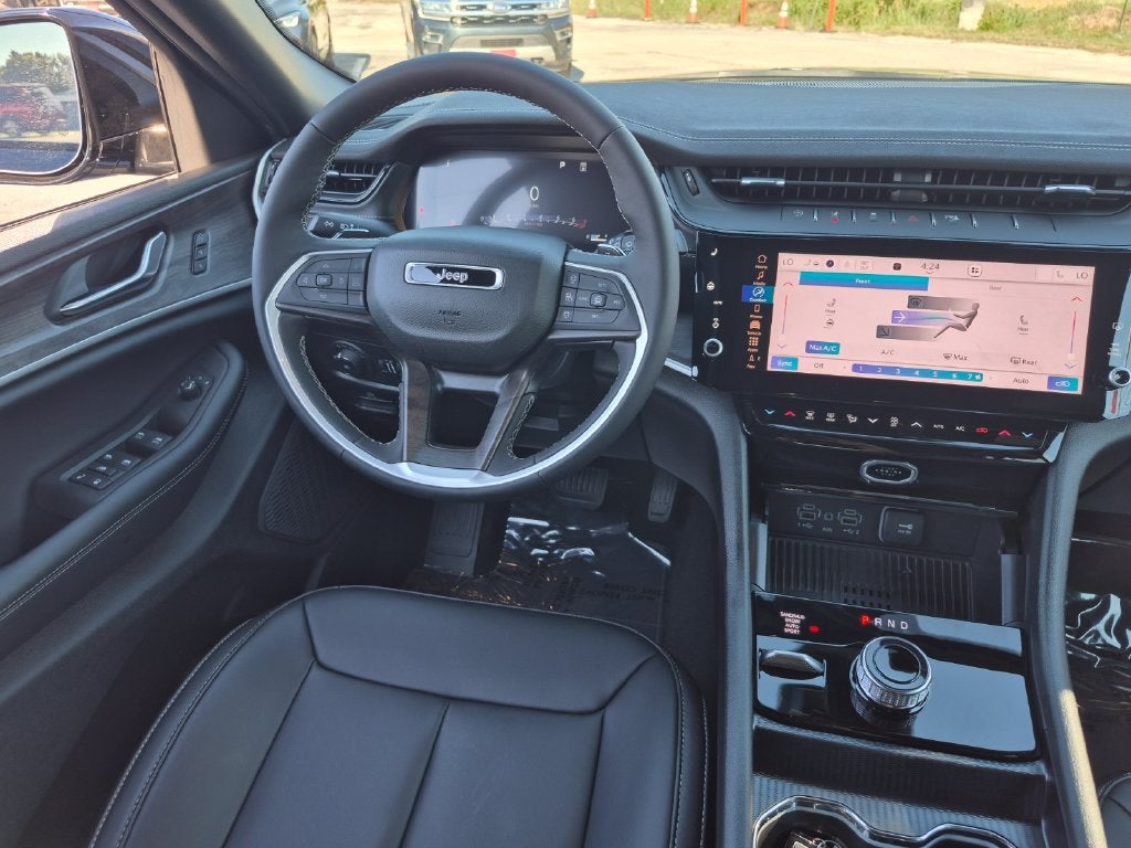 2027 Jeep Grand Cherokee GRAND CHEROKEE L LIMITED 4X4