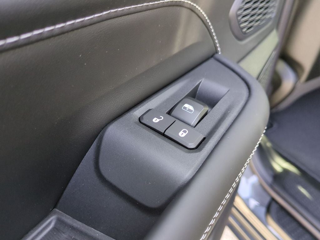 2026 Jeep Grand Cherokee GRAND CHEROKEE L LIMITED RESERVE 4X4