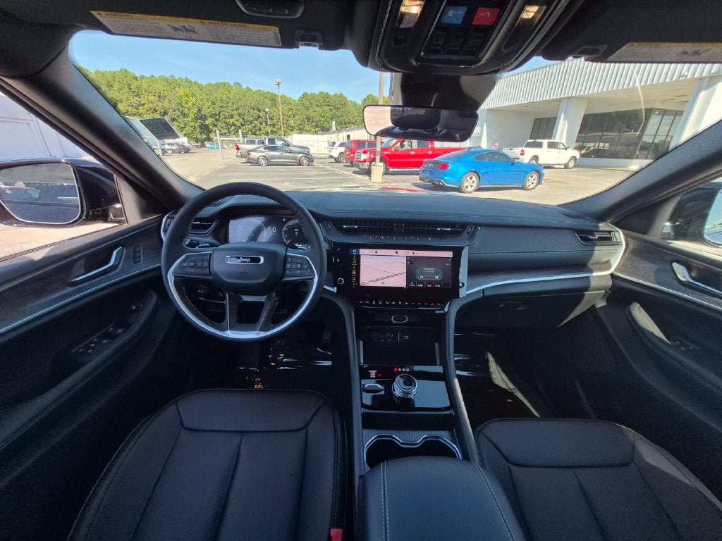 2027 Jeep Grand Cherokee GRAND CHEROKEE L LIMITED 4X4