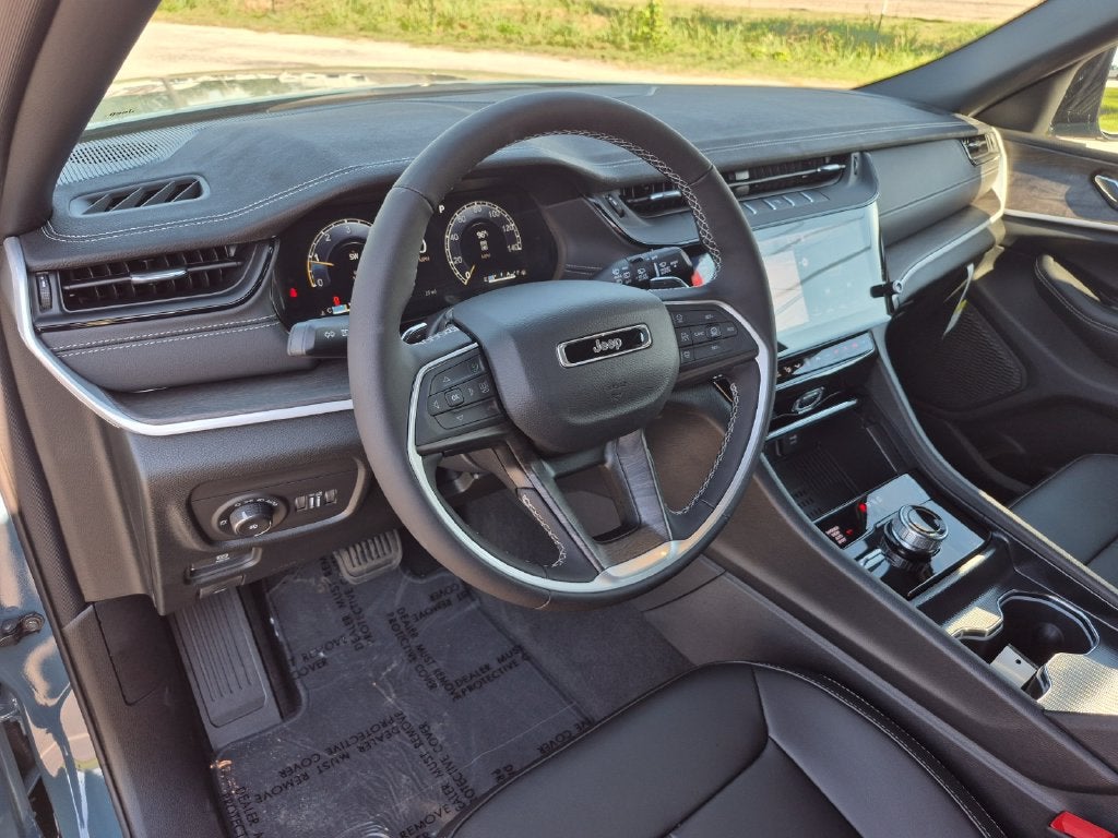 2027 Jeep Grand Cherokee GRAND CHEROKEE L LIMITED 4X4